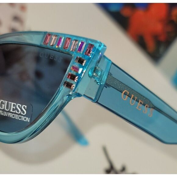 NIB - Guess Bejeweled Cat\'s Eye Sunnies w/ Case & Cloth main image 8